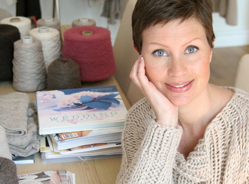 Vibeke Stølen Andrup ble introdusert for alpakkamaterialer fra Peru ved en tilfeldighet. Nå har hun gjort alpakkaull til sitt levebrød. Foto: Privat.