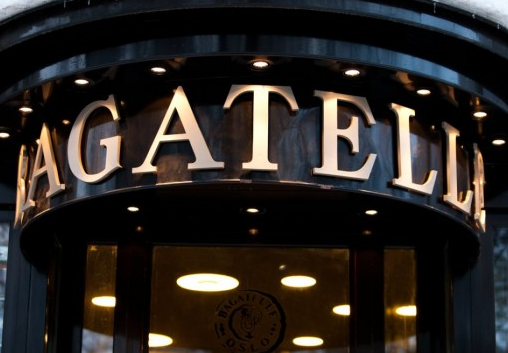Næringsetaten tar ikke lett på skifte av eierskap når det gjelder skjenkebevilling. Derfor må Bagatelle stenge - enn så lenge.