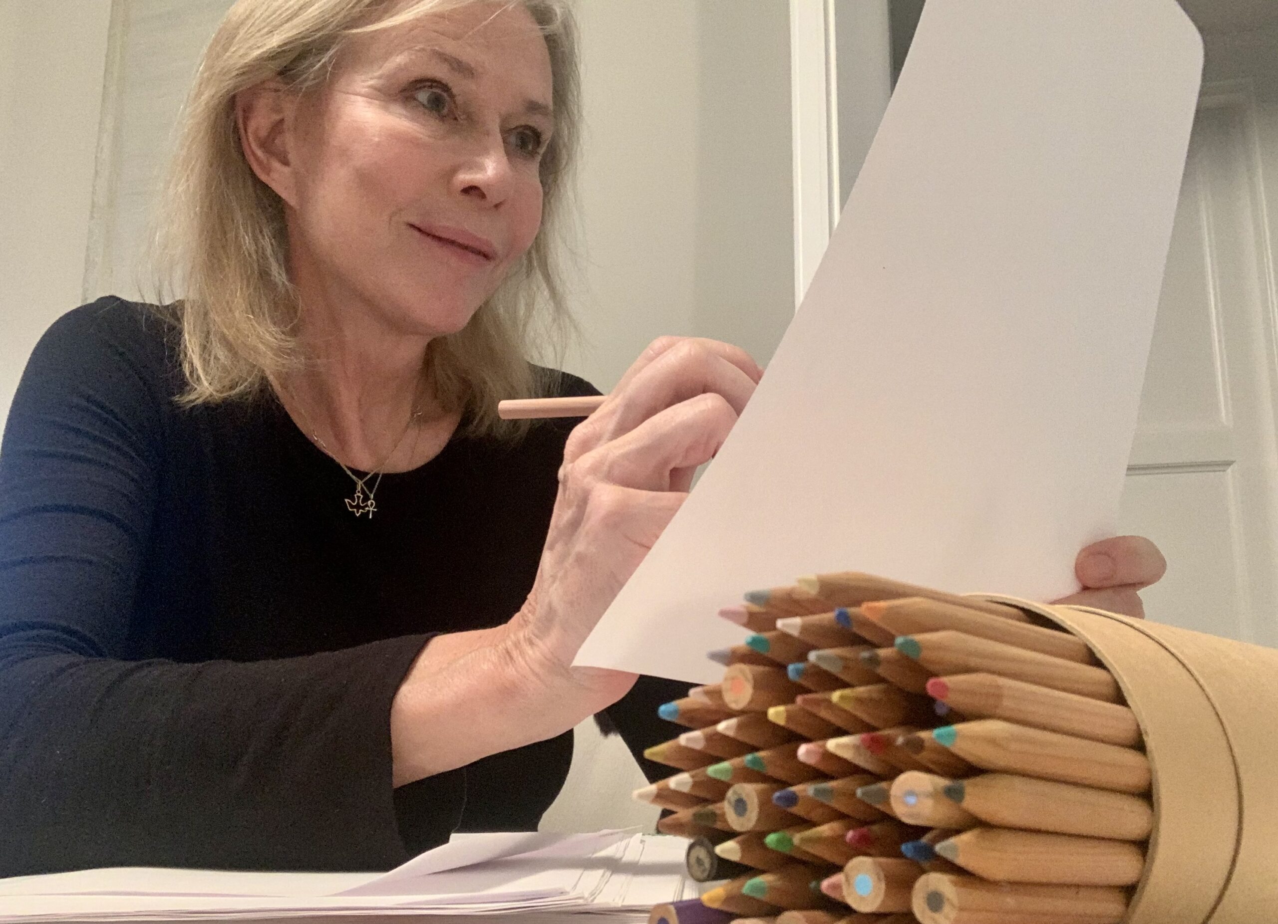 Bodil Fuhr går løs på det nye året med blanke ark og nye fargestifter.