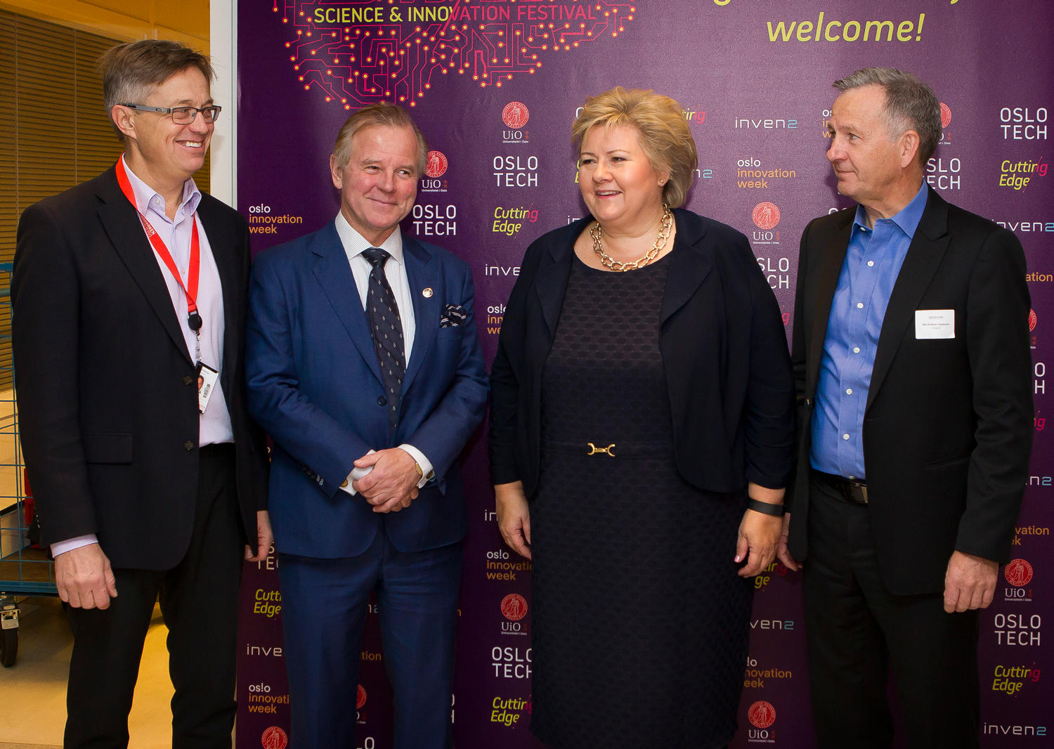 Oslotech-sjef Karl-Christian Agerup (tv) var vert for Cutting Edge Festival 2016 under Oslo Innovation Week.  Her med universitetsrektor Ole Petter Ottersen, statsminister Erna Solberg og Invent2-sjef Ole Kristian Hjeldstuen. Foto: Christian Jørgensen