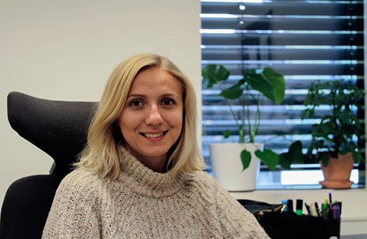 Parat-økonomi Tonje Krakeli Sneen synes statsbudsjettet for 2020 rett og slett er kjedelig: – Veldig lite kontroversielt, sier hun. Foto: Chaitra Shamraya.