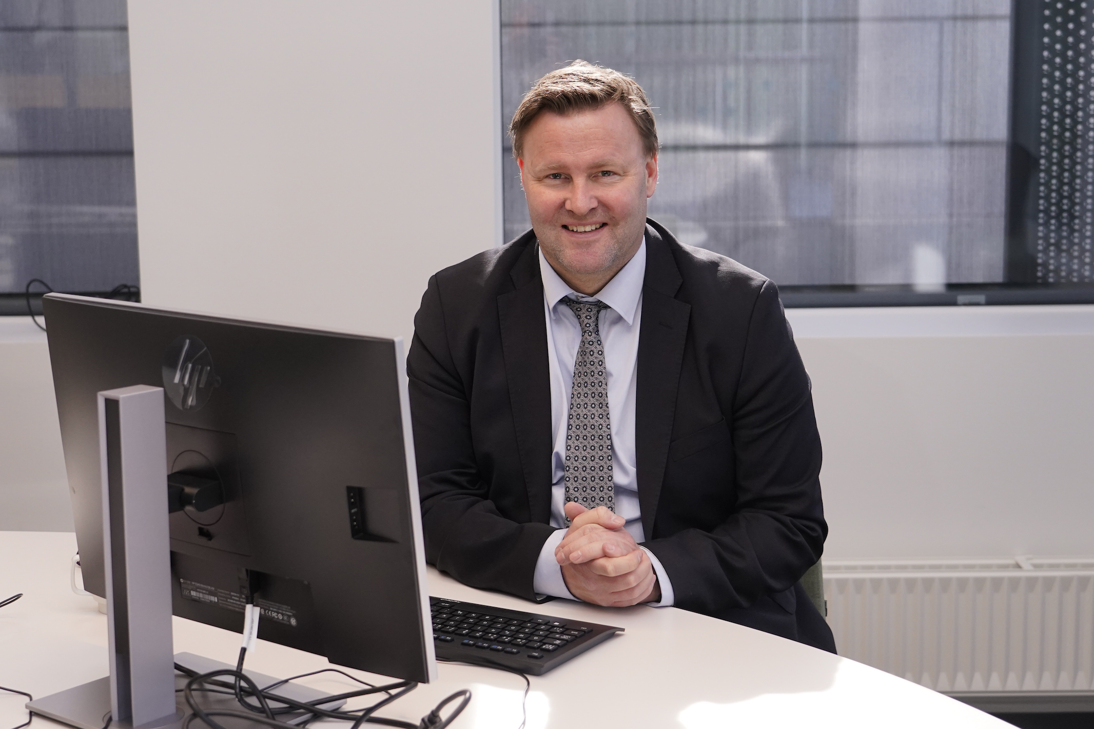 Espen Rostrup Nakstad i Helsedirektoratet innrømmer at tiltakene ikke har virket som ventet etter sommeren i det smittebølge nummer fire skyller innover landet. Foto: Finn Oluf Nyquist - Helsedirektoratet