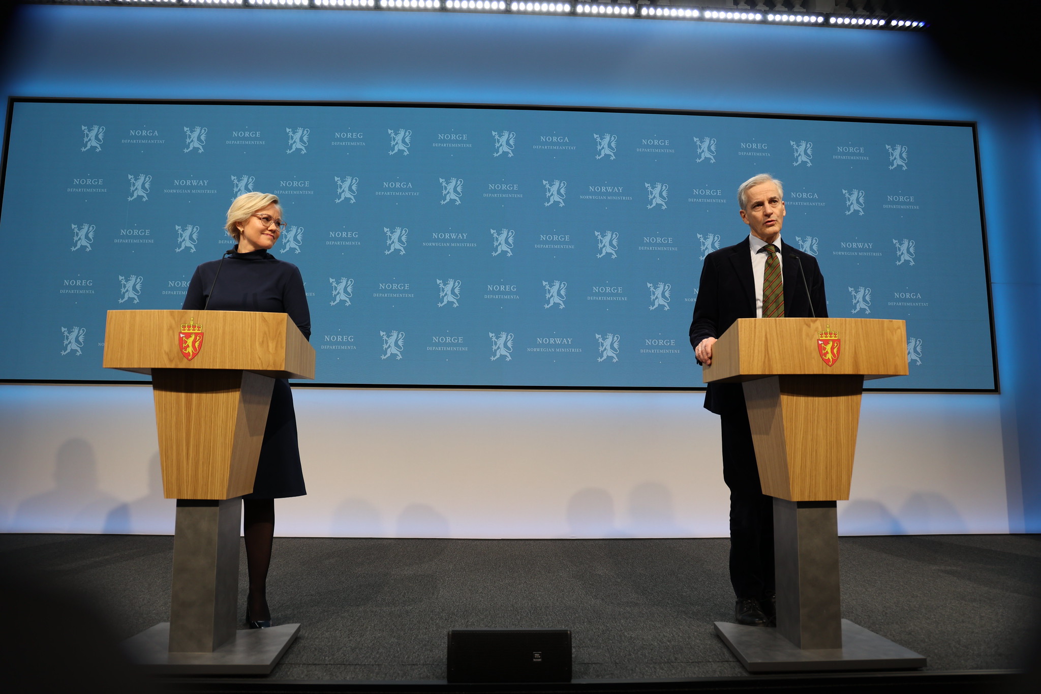 12. februar 2022: Statsminister Jonas Gahr Støre og helse- og omsorgsminister Ingvild Kjerkol holder pressekonferanse om koronasituasjonen. Foto: Hege Benedicte Runge/Helse- og omsorgsdepartementet