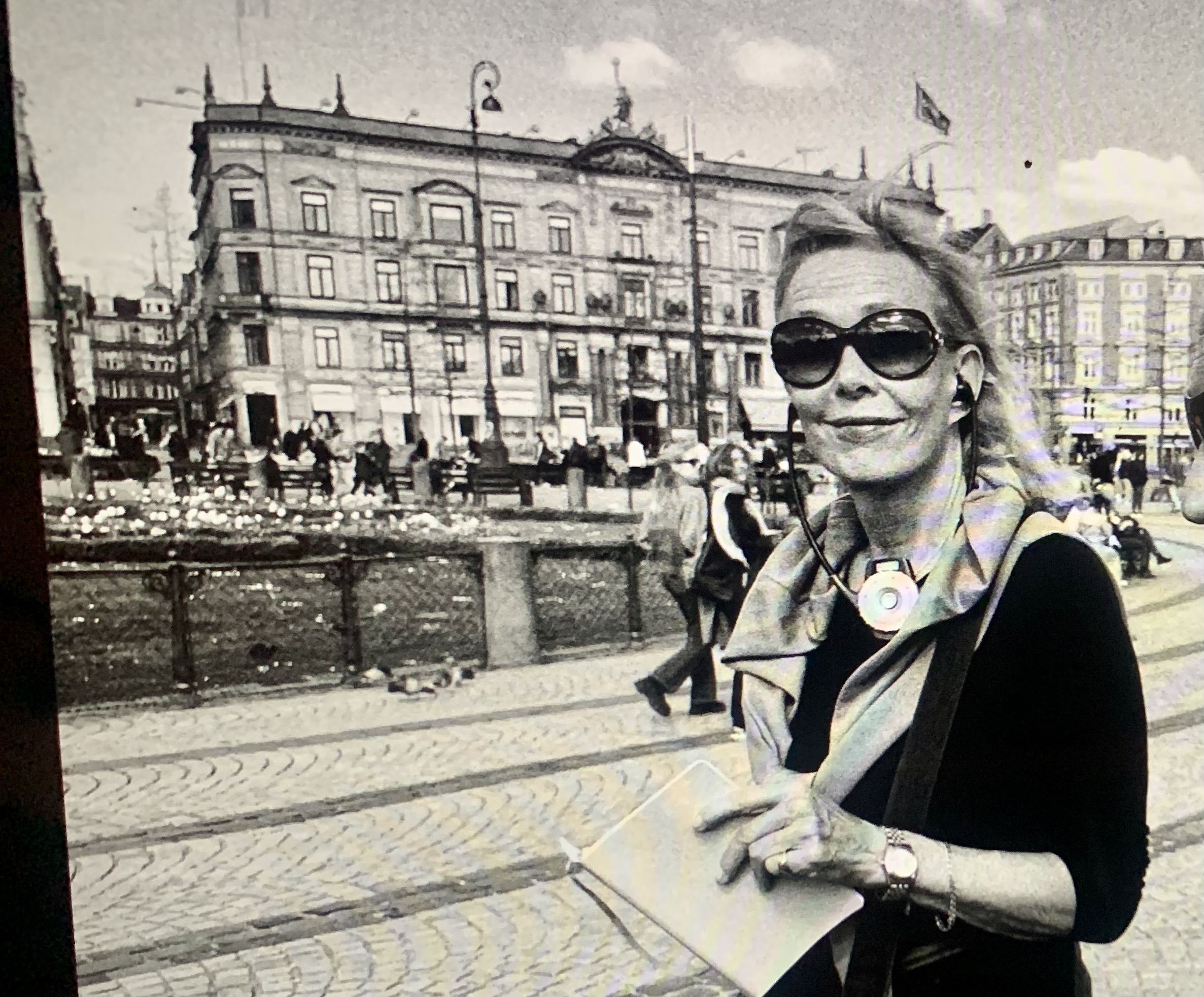 Bodil Fuhr på Kongens Nytorv, som tilreisende elev på dannelseskurs i Søren Kierkegaards univers.