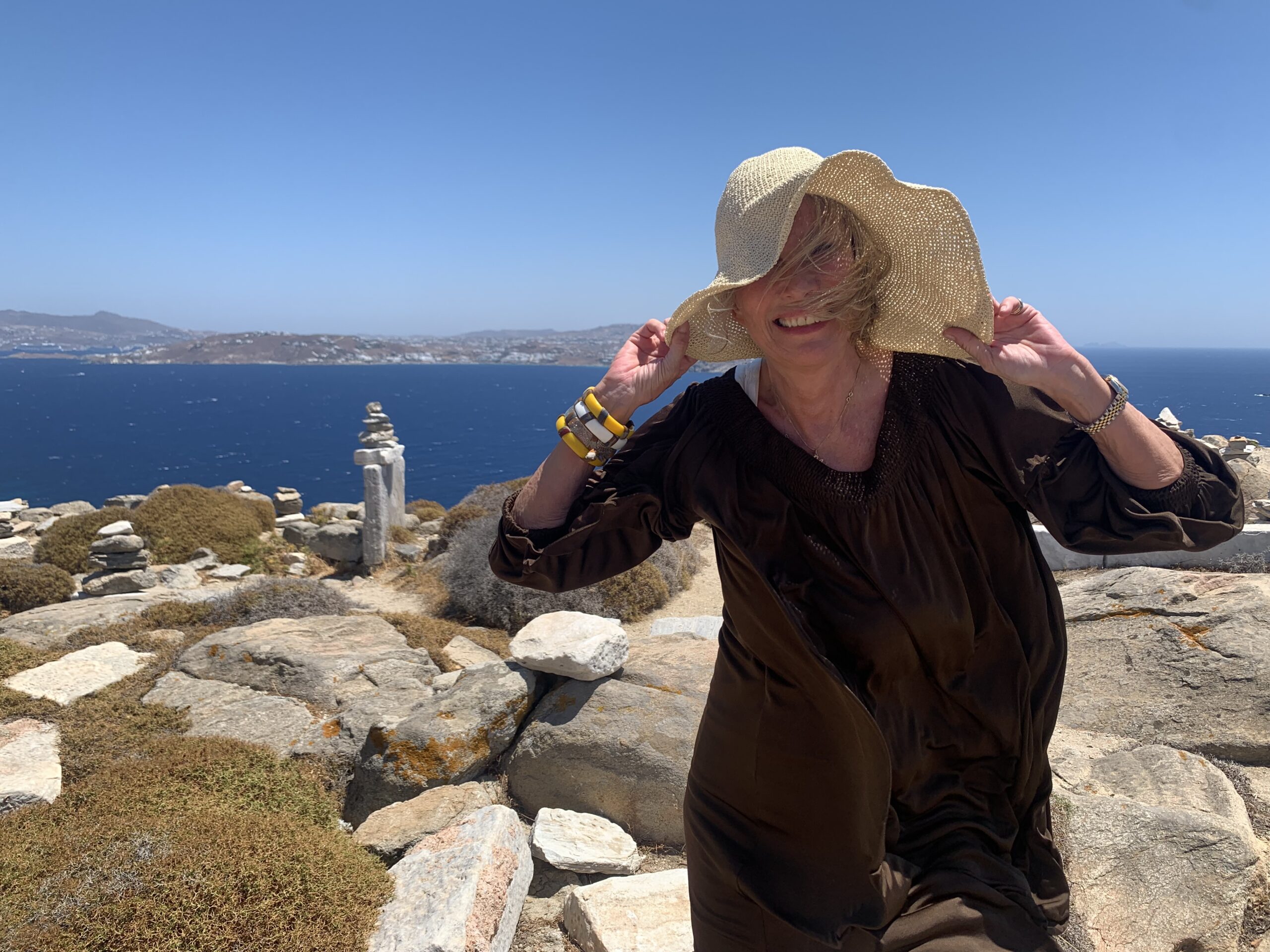 Bodil Fuhr kom seg til ferie på Anti-Paros med SAS, men reisen hjem ble nokså streikete.