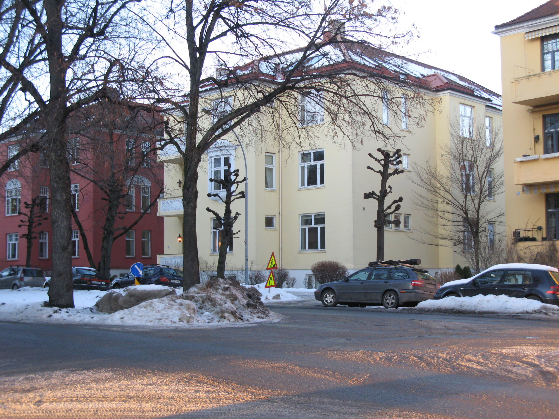 Her i Gyldenløvesgate 33 på Frogner venter en eksklusiv leilighet på 170 kvadratmeter med tre soverom og parkering på potensielle ski-VM-turister for 40 000 kroner måneden. Få uker før ski-VM starter er den fortsatt ikke utleid.