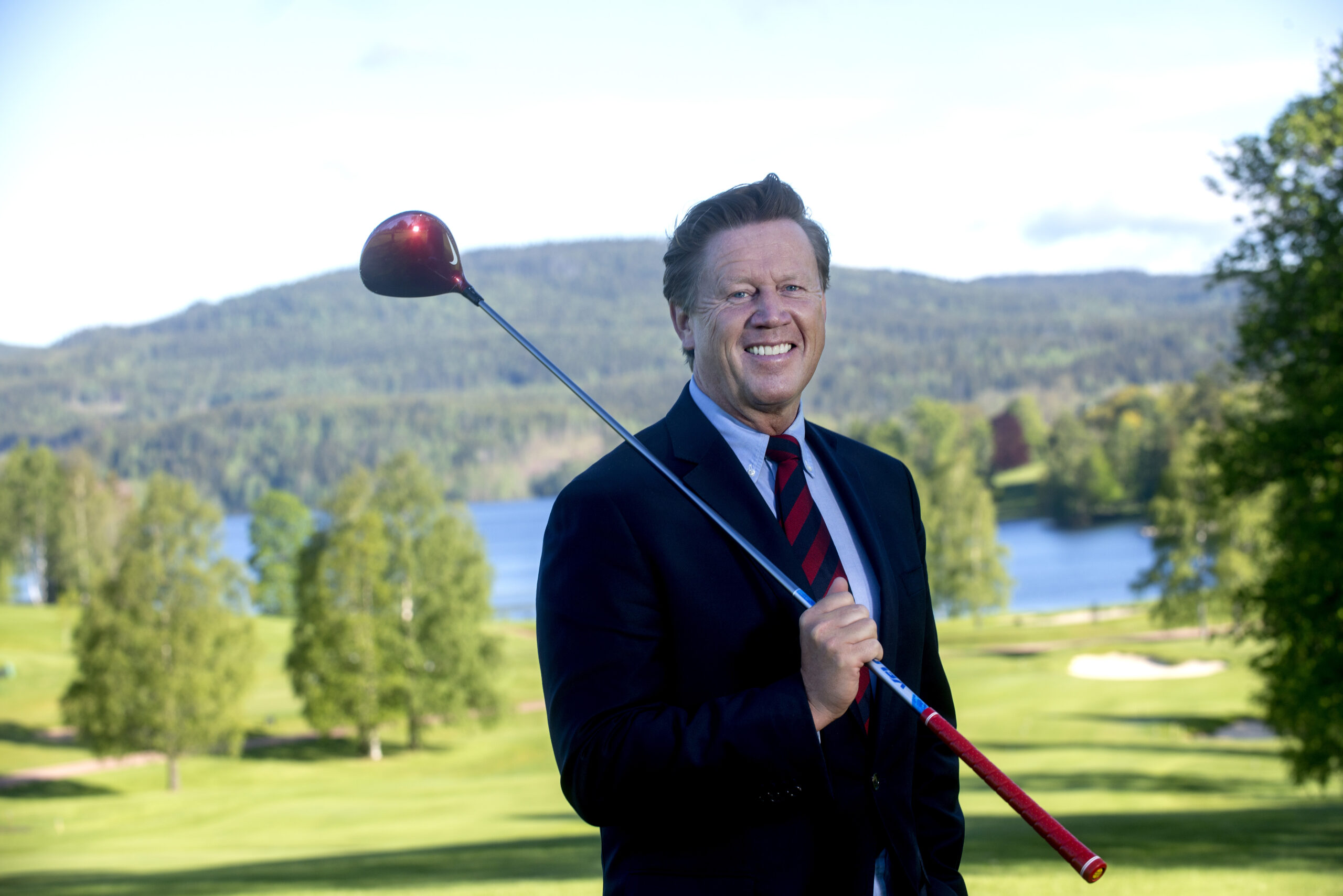 Geir Olav Killlingstad: Bandykøllen er skiftet ut med golfkøllen. Foto: Gorm K. Gaare.