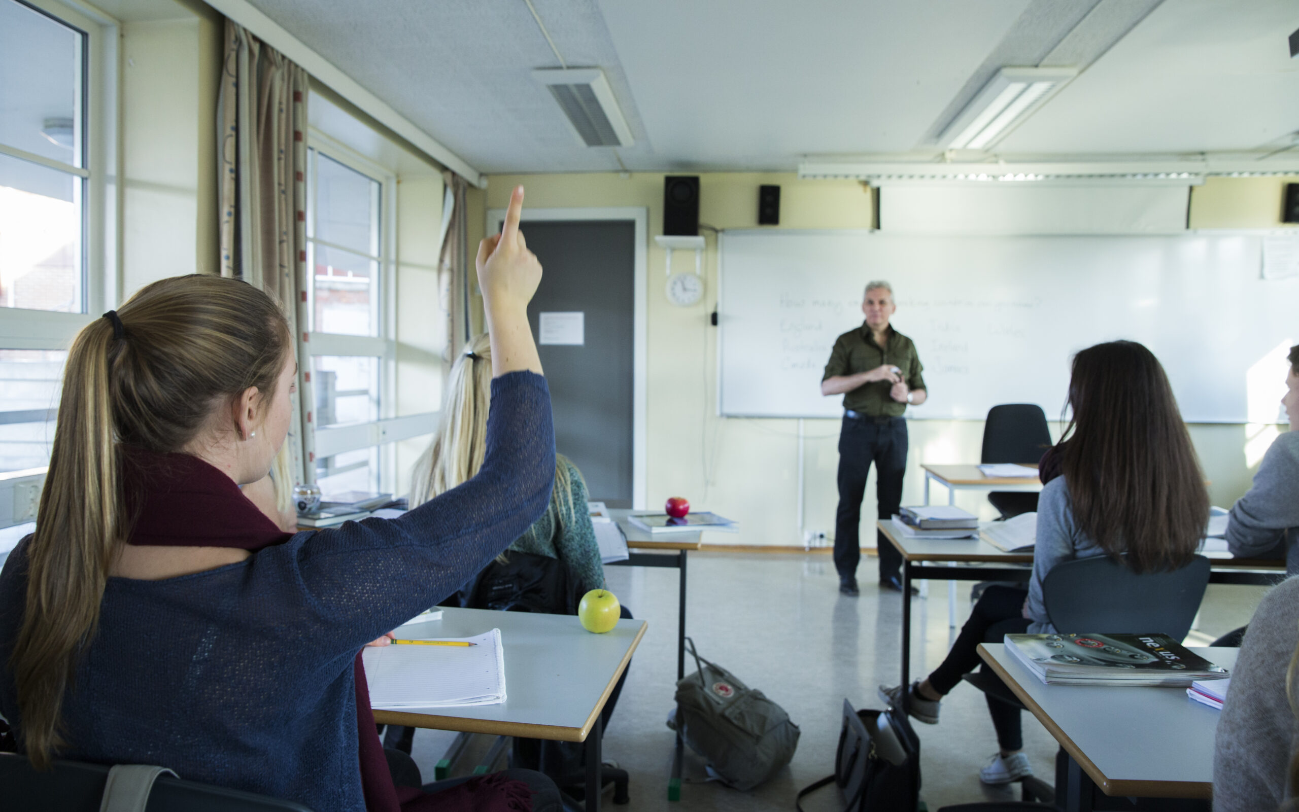 Skulen er ein arena der unge kan få vera med og påverka gjennom mellom anna elevrådet. Rapporten frå Distriktssenteret viser at elevar på yrkesfag og lærlingar ikkje får høve til å medverka i like stor grad som elevar som går studieførebuande. Foto: Berit Roald / NTB / NPK