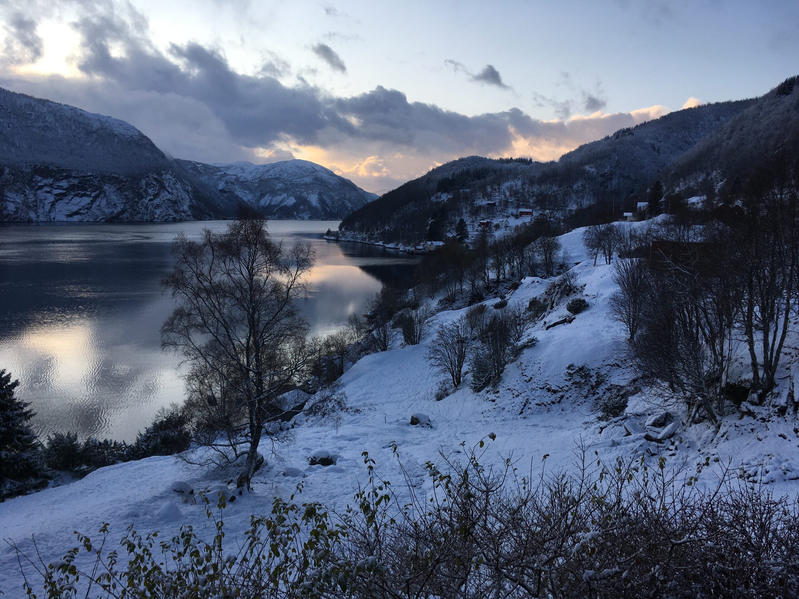 Garden ligg i Leirfjorden i Sørfold. Foto: FX Produksjoner / NPK