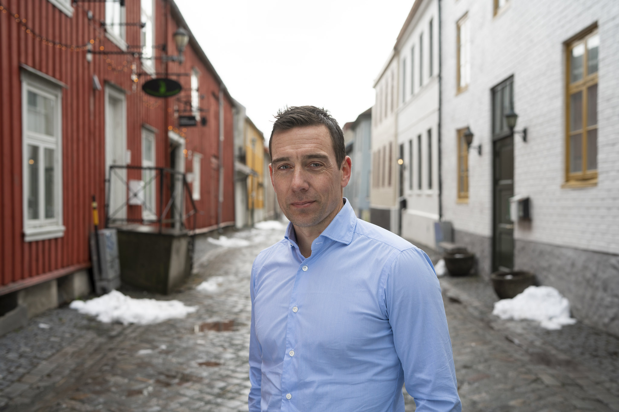 MANGE SPØRSMÅL: – Både en forventet renteøkning, boligpriser og et aksjemarked som har hatt en sterk vekst det siste året er spørsmål som går igjen hos våre kunder når de kontakter bankens autoriserte økonomiske rådgivere, ifølge Eldar Rønning i SpareBank 1 SMN. (Foto: SMN)