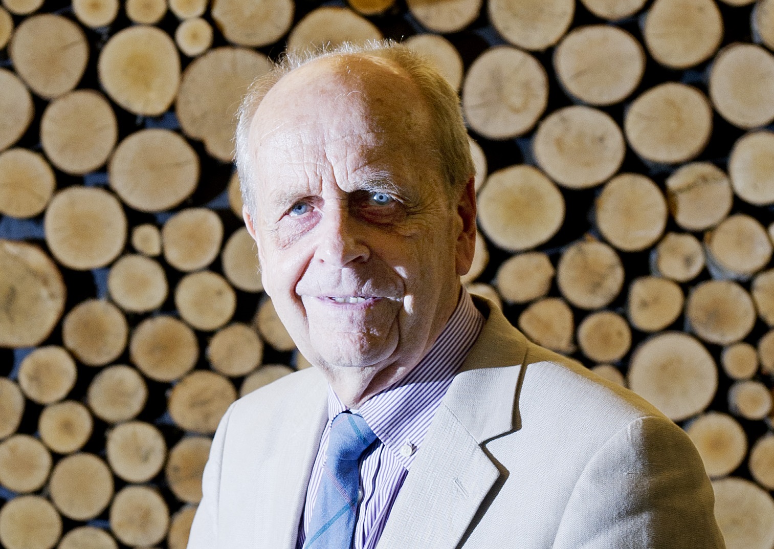 Lars Monrad-Krohn (82) - lanserer nytt eldreteknologiprosjekt med bruk av fyrtårn. Foto: GORM K. GAARE