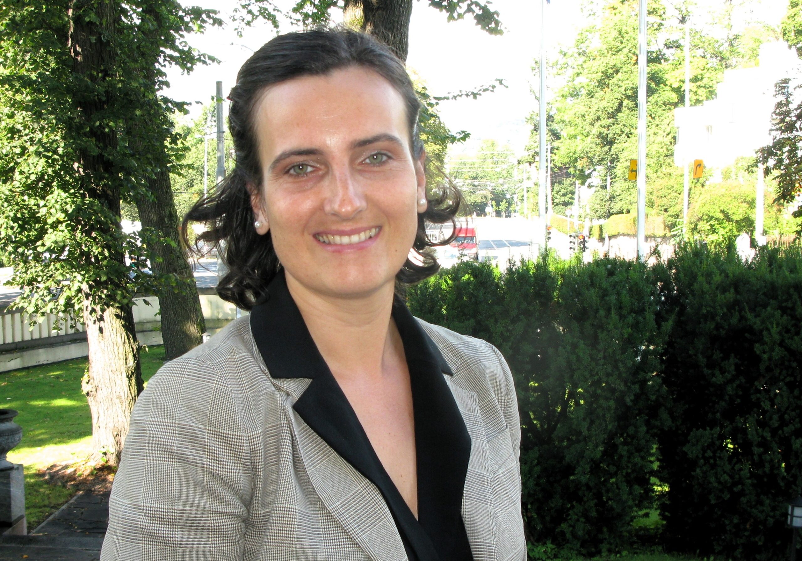 Økonomiråd Malgorzata Mrozińska-Kruk ved Den polske ambassaden ønsker velkommen til møte om regionalt polsk-norsk EØS-samarbeid. Foto: Oslo Business Memo