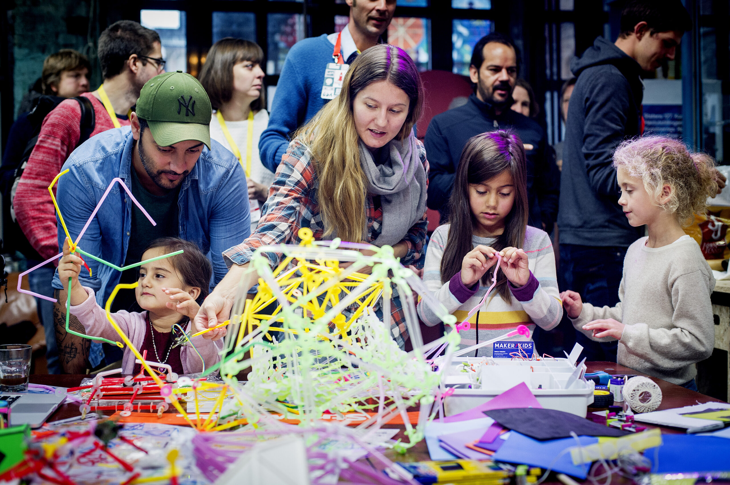 The kids are present at Oslo Innovation Week, here from the OIW2014, the MakerCon Nordic workshop. Photo: Gorm K. Gaare.