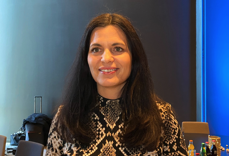 Nina Solli, regiondirektør for NHO Viken Oslo, mener kommunesammenslåingen må fortsette med full styrke. Foto: OBM