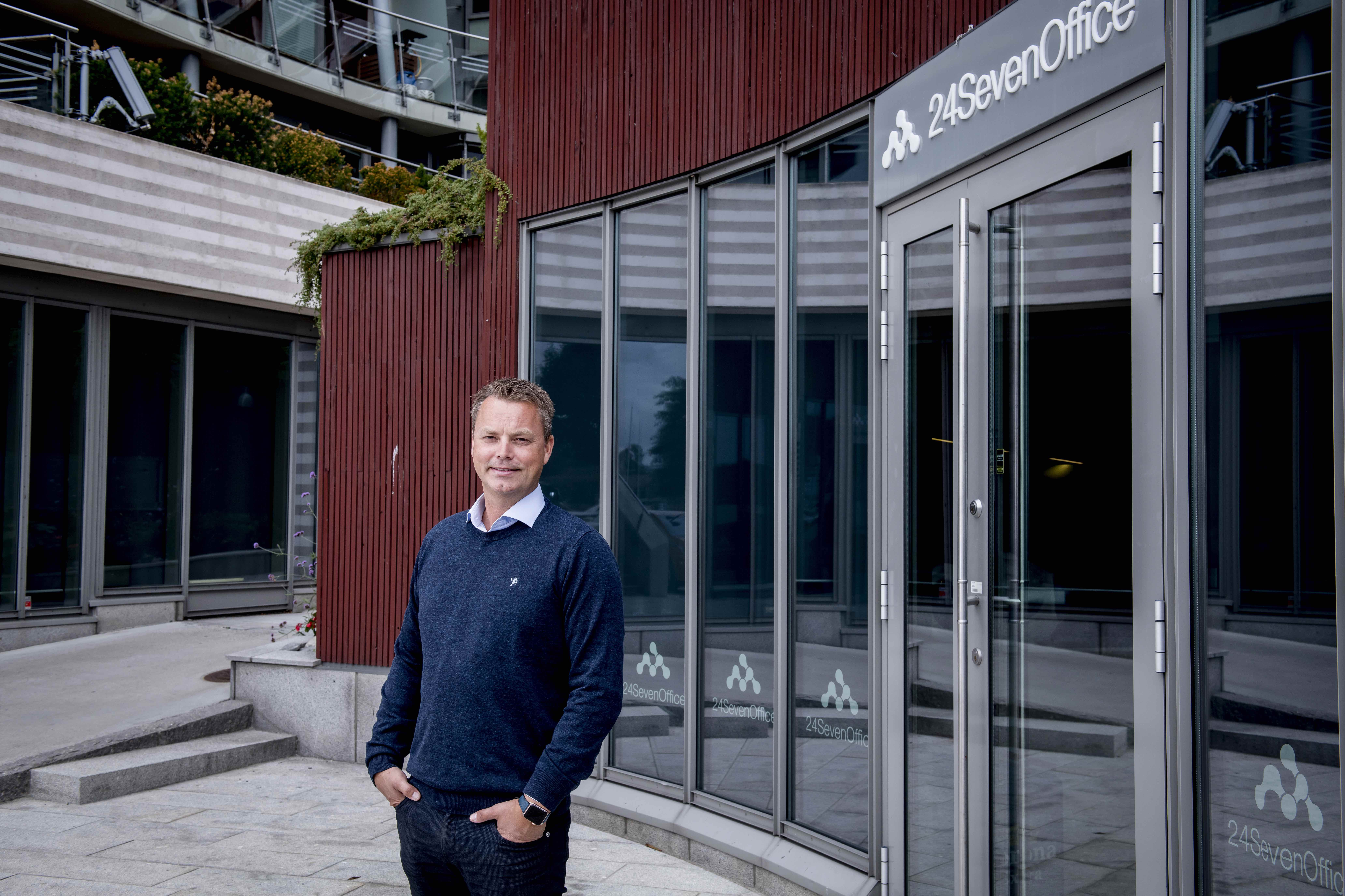 Stian Rustad fra Skien, med ankerfeste på Tjuvholmen i Oslo, er en grunder med stabeis-egenskaper.  Det begynner å lønne seg.  Foto: Gorm K. Gaare.
