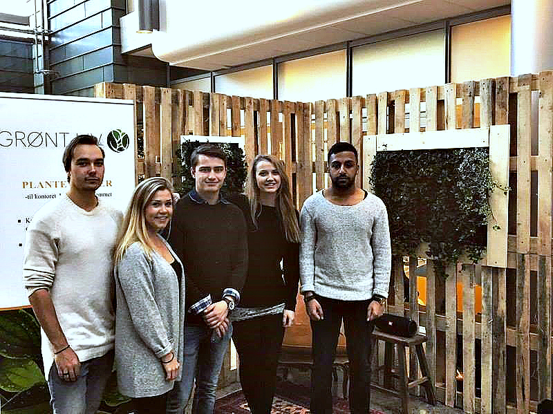 Studentene bak Grønt Liv SB. Fra venstre: Martin H. Levin, Christina Ek, Arnt A. Grilstad, Alexandra Bakke og Leo Ullah. Foto: Privat