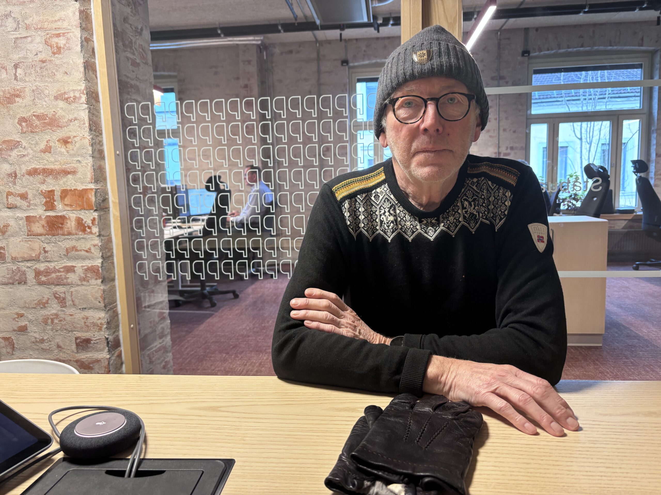 / namn / &laquo;Eg skriv ikkje om dei som ikkje får plass på sjukeheimar.&raquo;