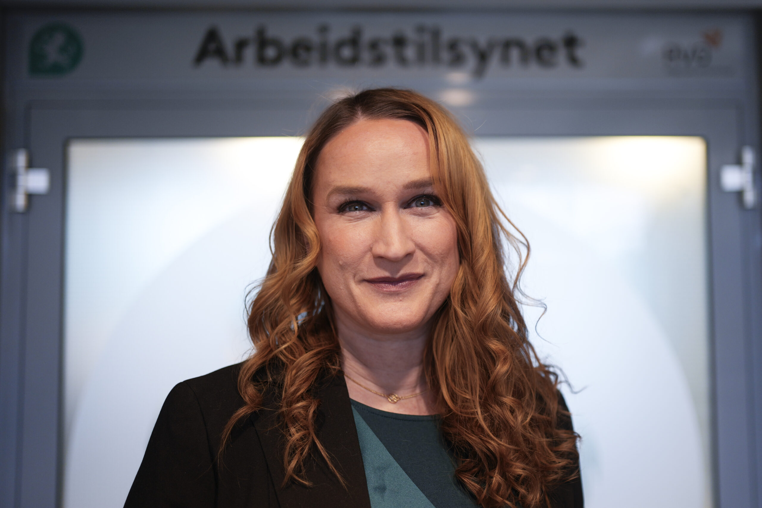 / syssel / &laquo;Bak tala står menneske som ikkje kom heim frå jobb, familiar som har mista nokon dei er glade i og kollegaer som er i sorg.&raquo;
